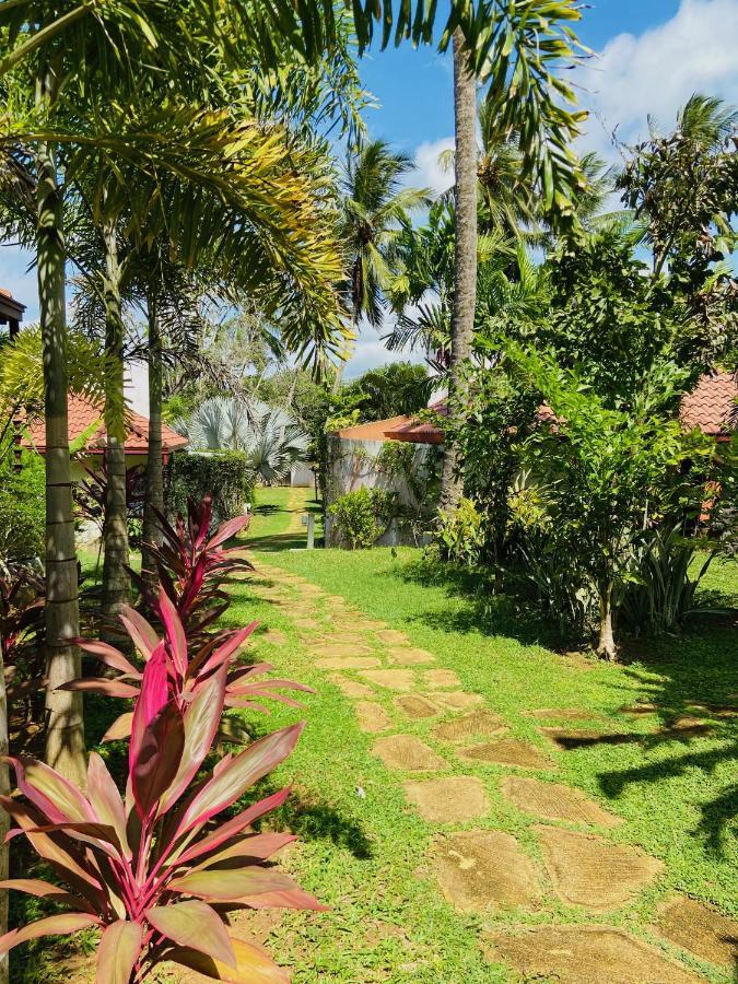 Sanjis The Seaside Cabanas Tangalle Exterior photo